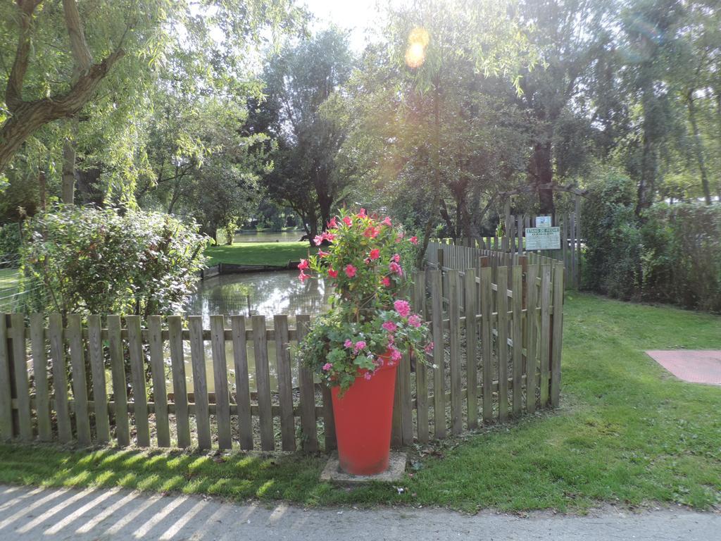 Caravaning Les Tourterelles Rang-du-Fliers Buitenkant foto